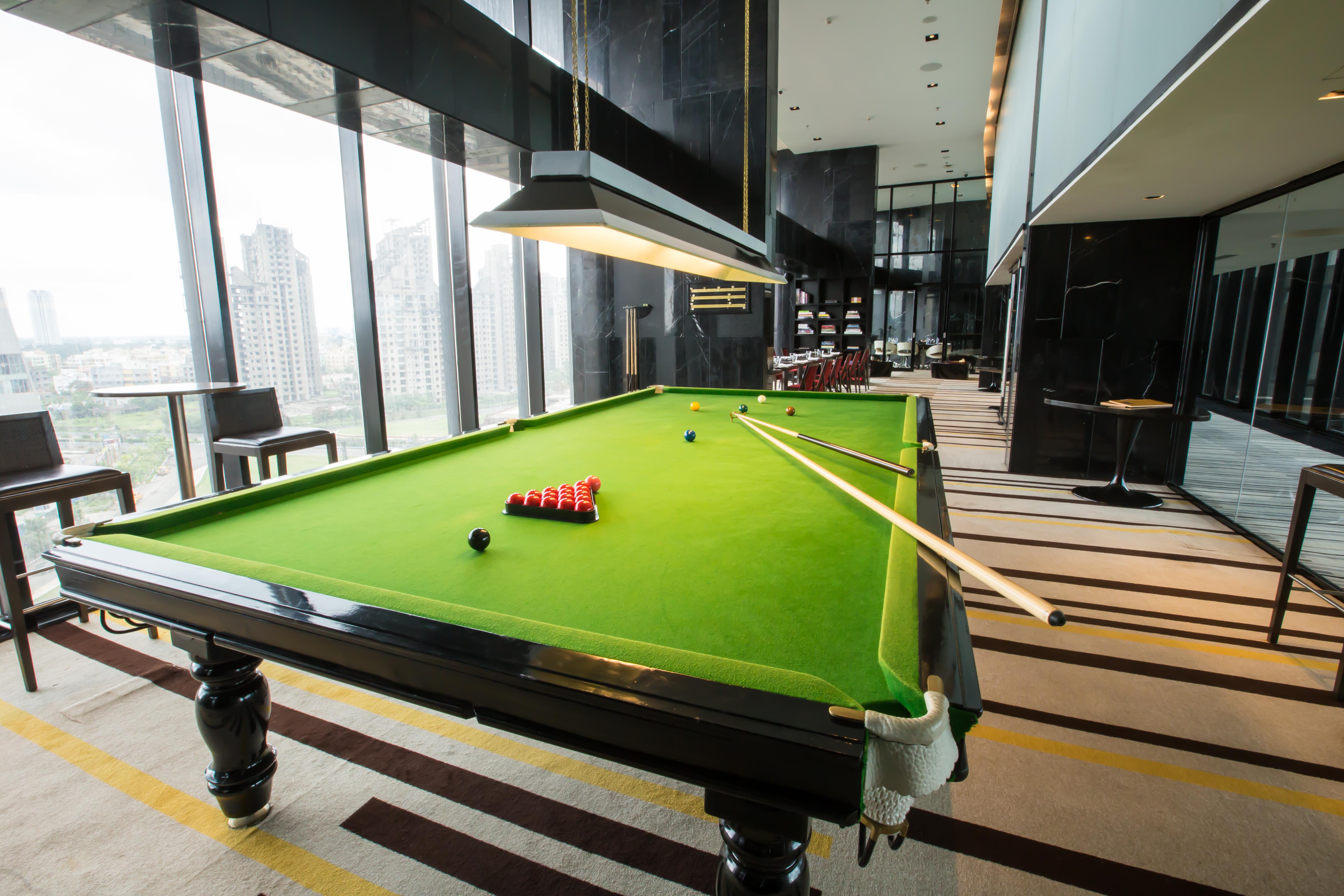 Novotel Kolkata Hotel And Residences Dış mekan fotoğraf A snooker table