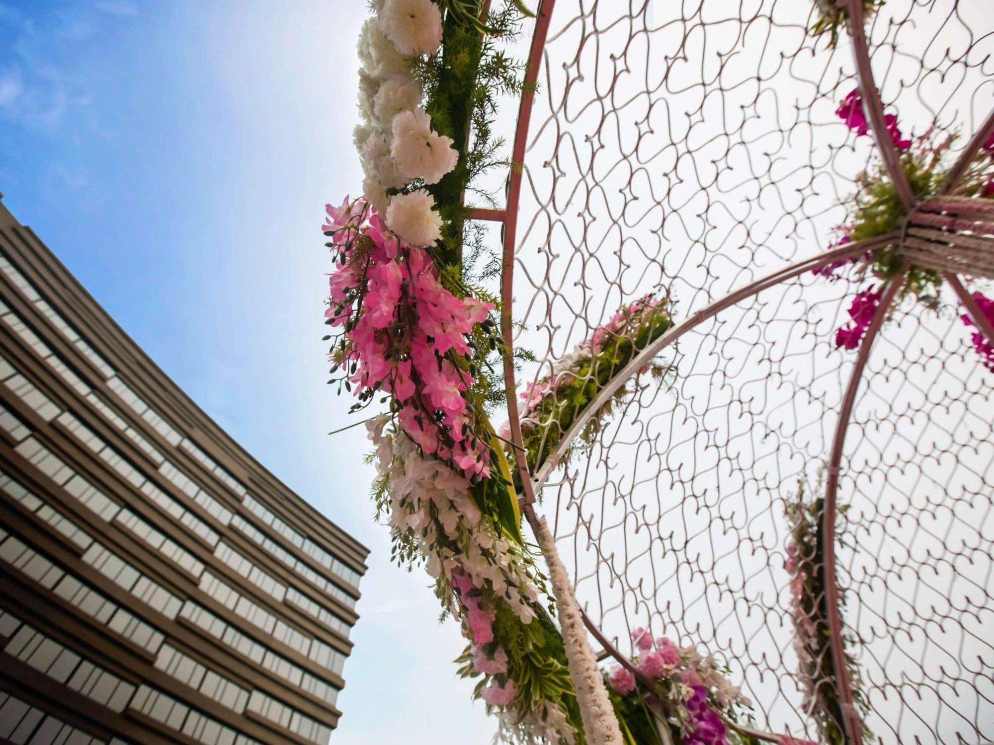 Novotel Kolkata Hotel And Residences Dış mekan fotoğraf The Flower Dome