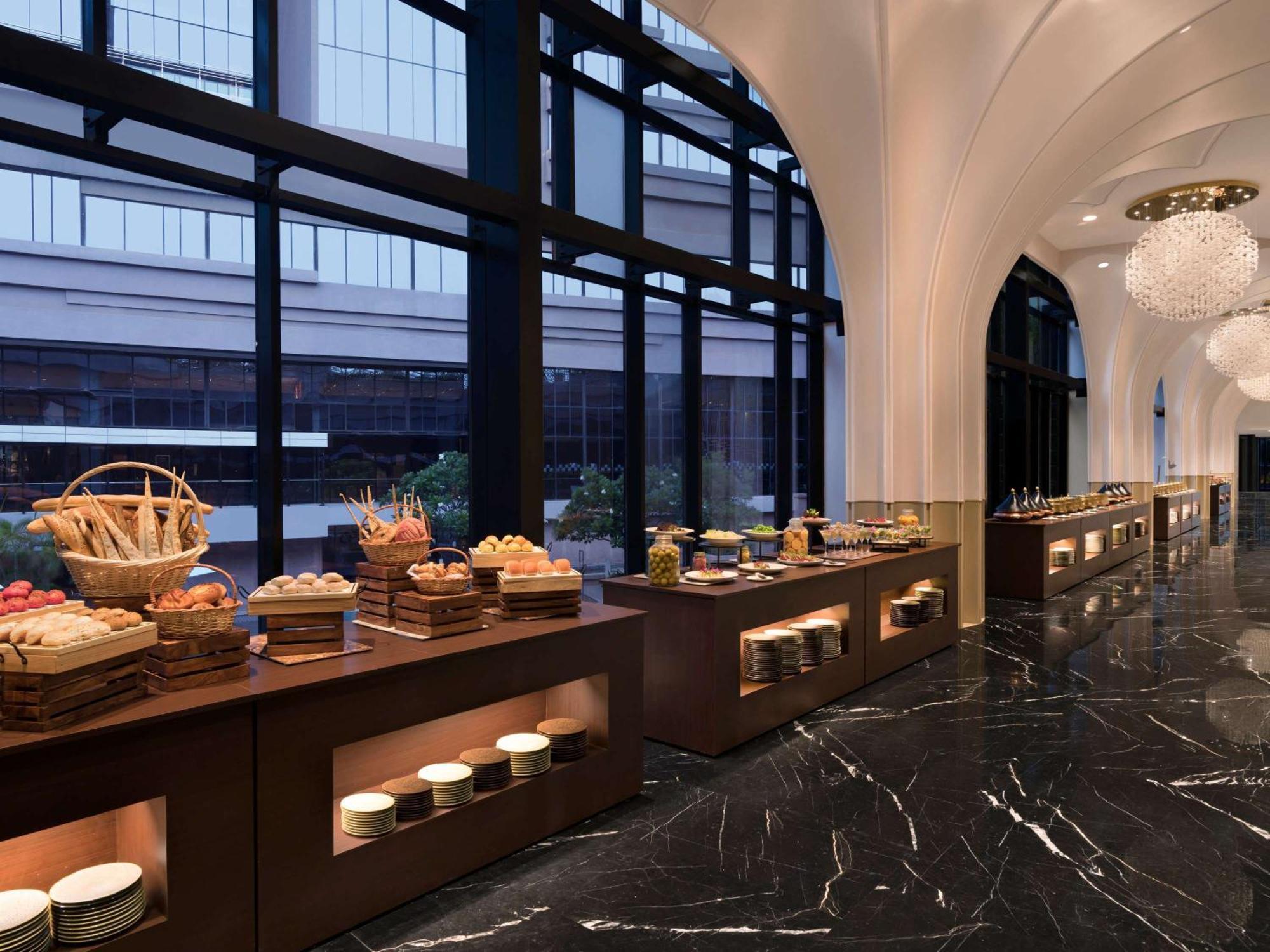 Novotel Kolkata Hotel And Residences Dış mekan fotoğraf The Lobby