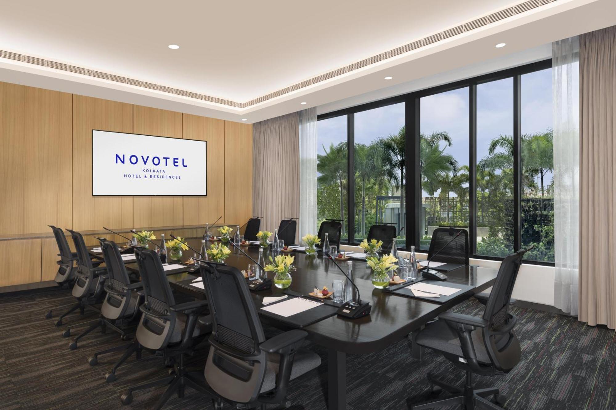 Novotel Kolkata Hotel And Residences Dış mekan fotoğraf Meeting room