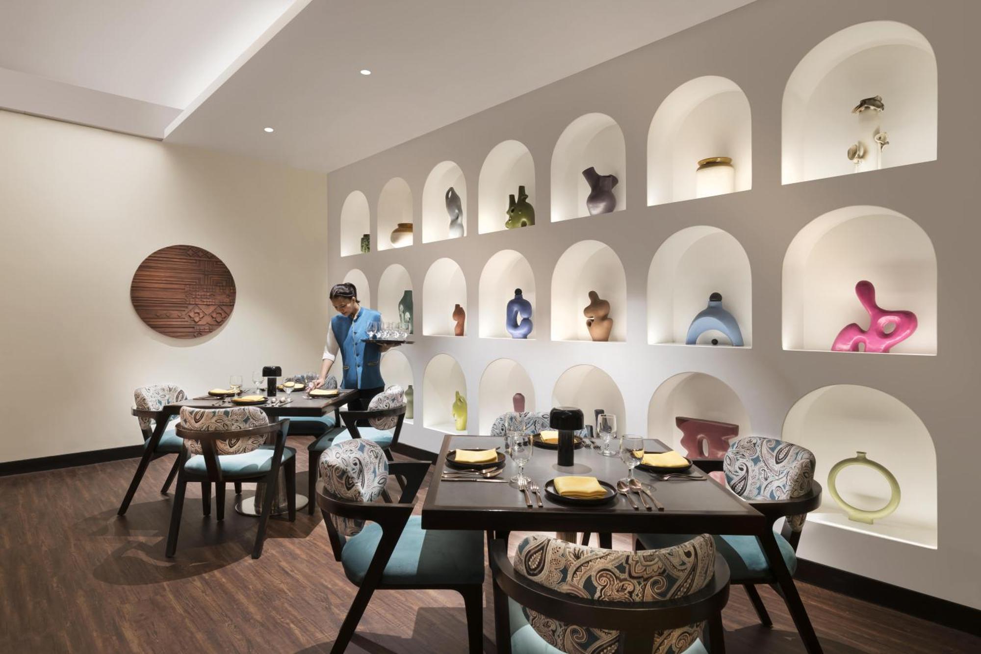 Novotel Kolkata Hotel And Residences Dış mekan fotoğraf The interior of the restaurant
