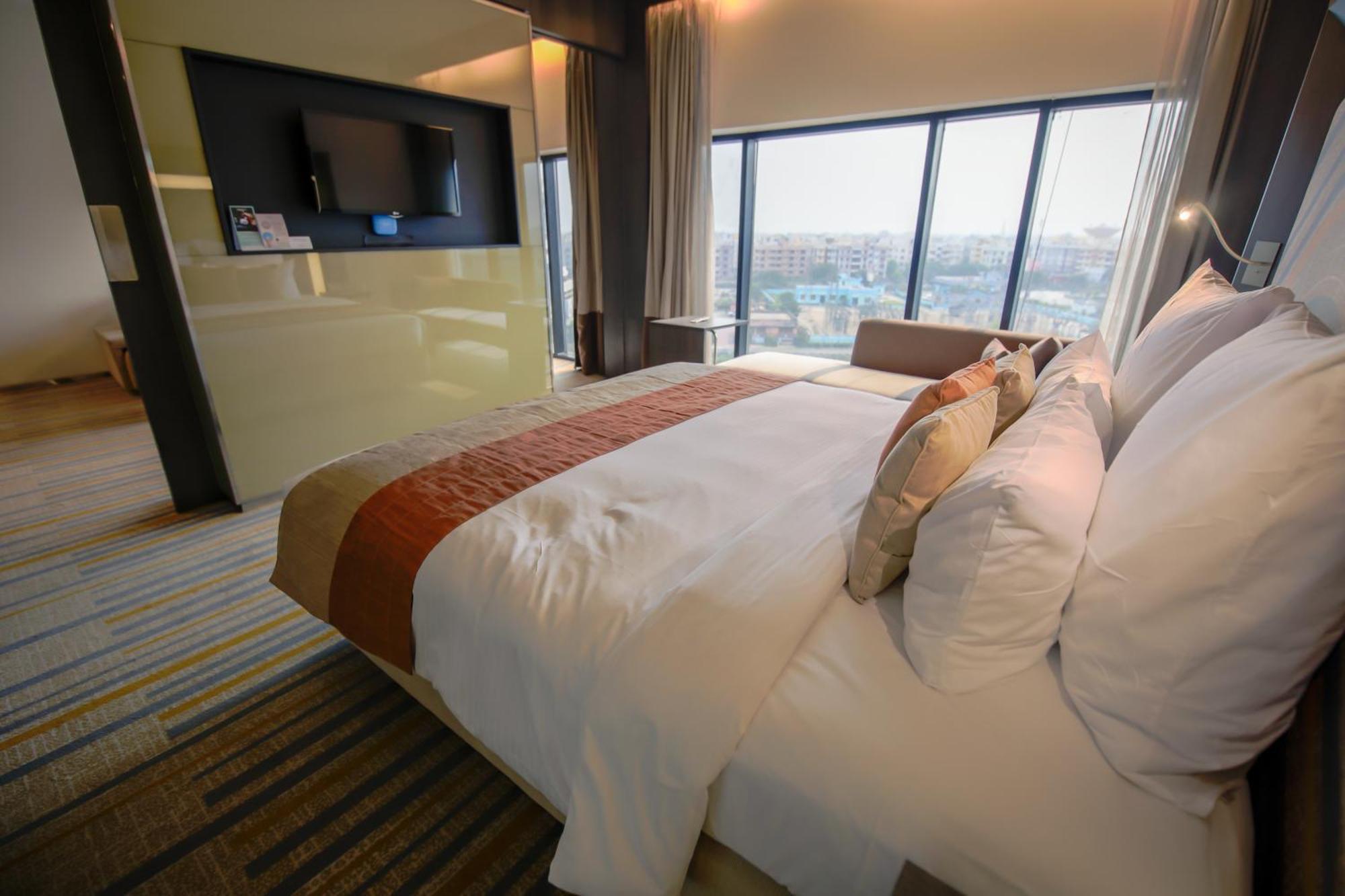 Novotel Kolkata Hotel And Residences Dış mekan fotoğraf