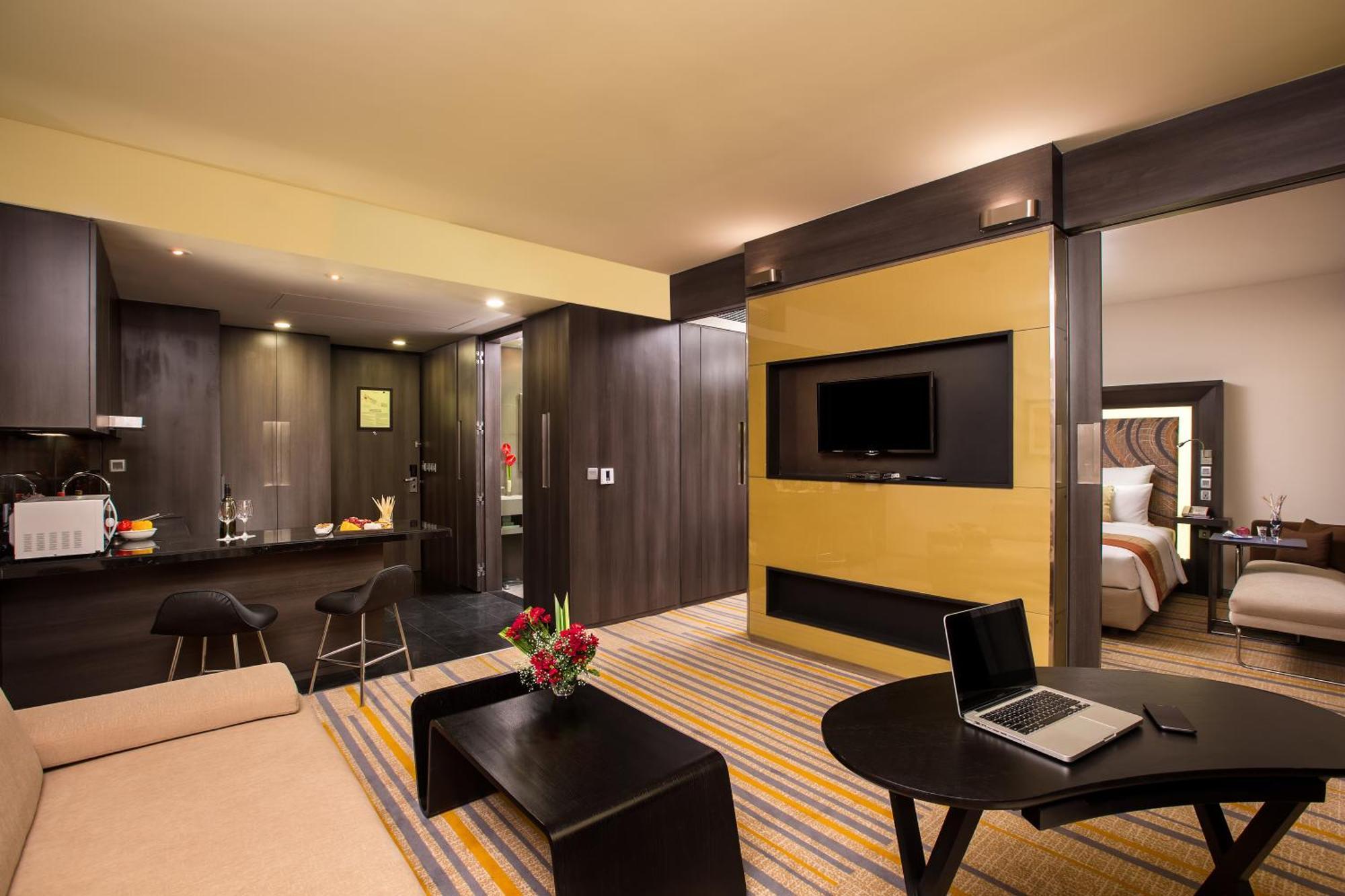 Novotel Kolkata Hotel And Residences Dış mekan fotoğraf